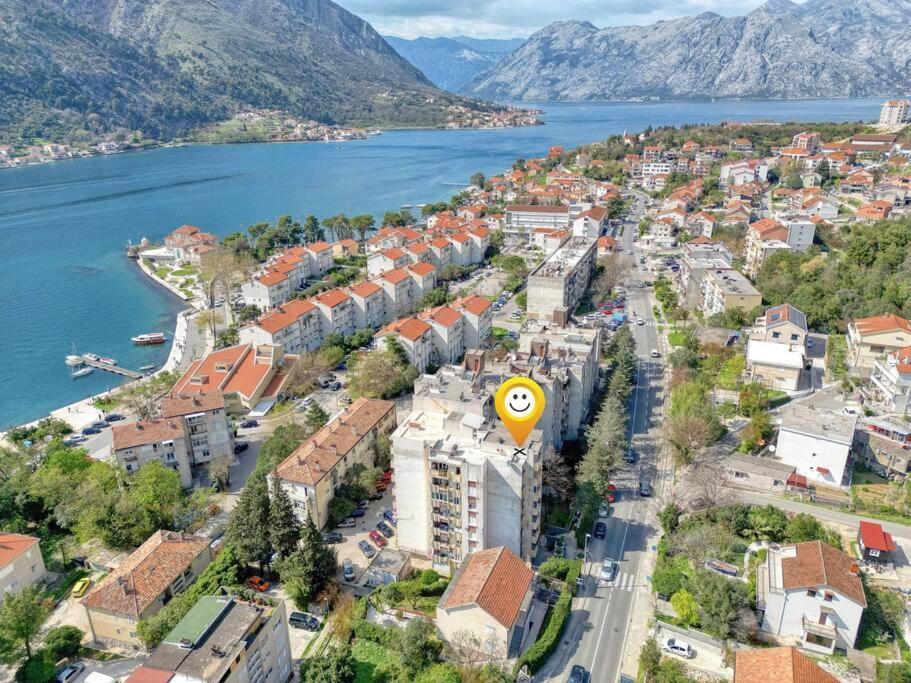 Cozy Nest Apartment- Central And Seaboard With Elevator Kotor Exterior photo
