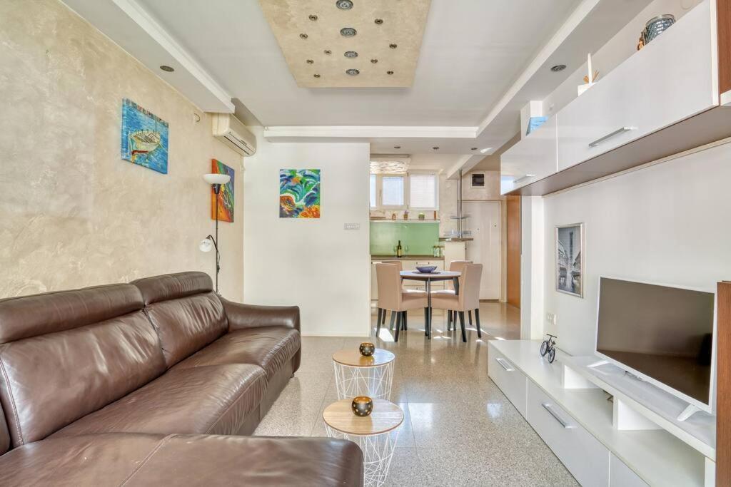 Cozy Nest Apartment- Central And Seaboard With Elevator Kotor Exterior photo