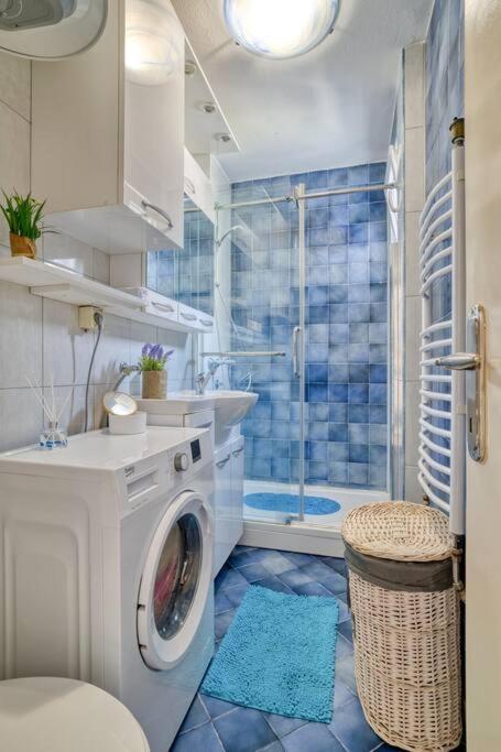 Cozy Nest Apartment- Central And Seaboard With Elevator Kotor Exterior photo